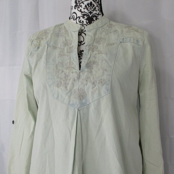SIGNATURE STUDIO Embroidered Tunic Top NWT Small💥 - Picture 3 of 8